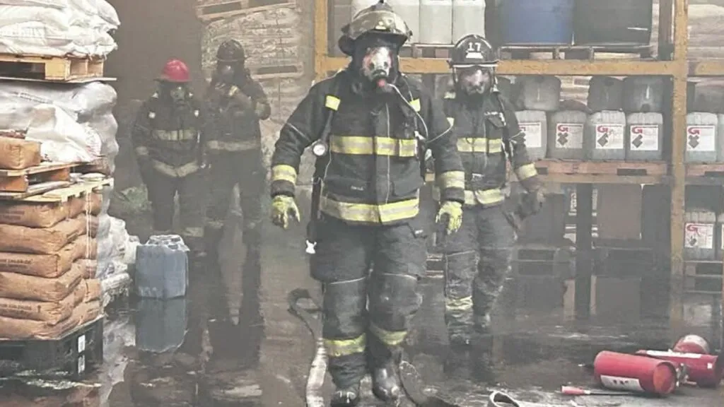 Tlalnepantla: Evacúan a 150 familias por incendio