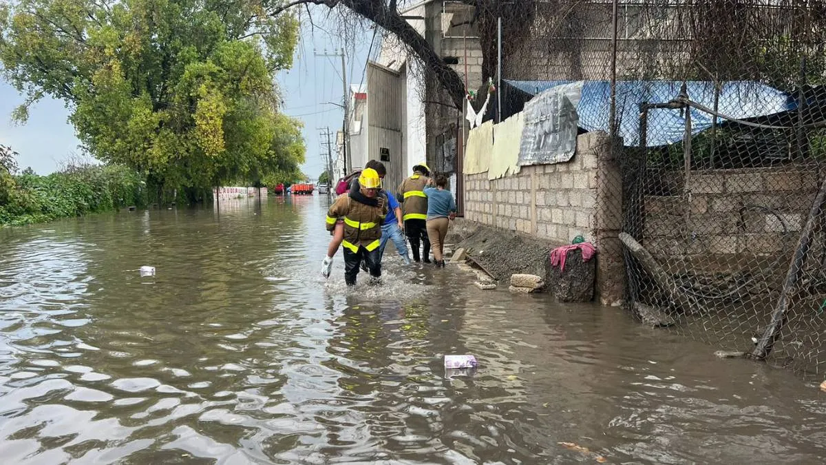 Lluvias provocan severos encharcamientos en varios puntos de Tecámac