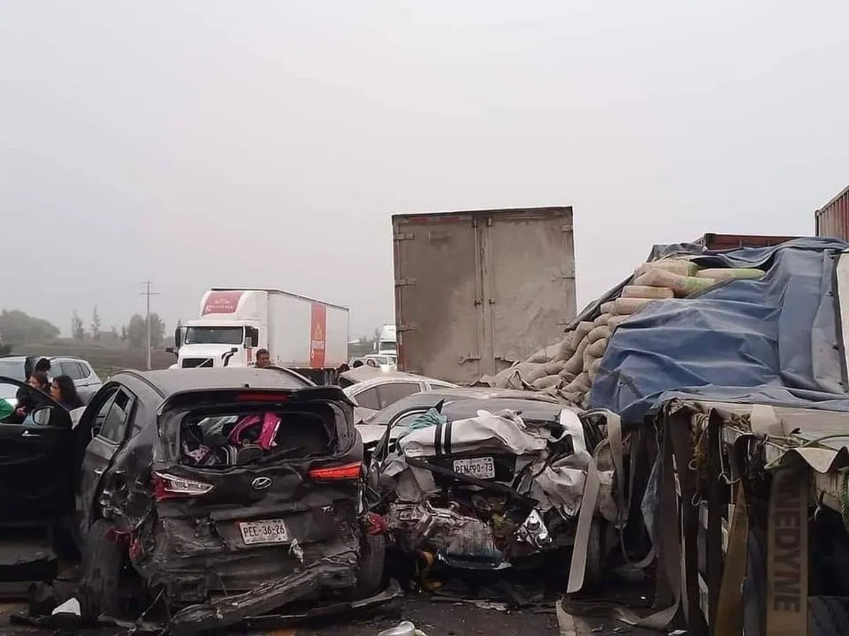 (VIDEO) Carambola en Autopista México-Querétaro deja varios lesionados