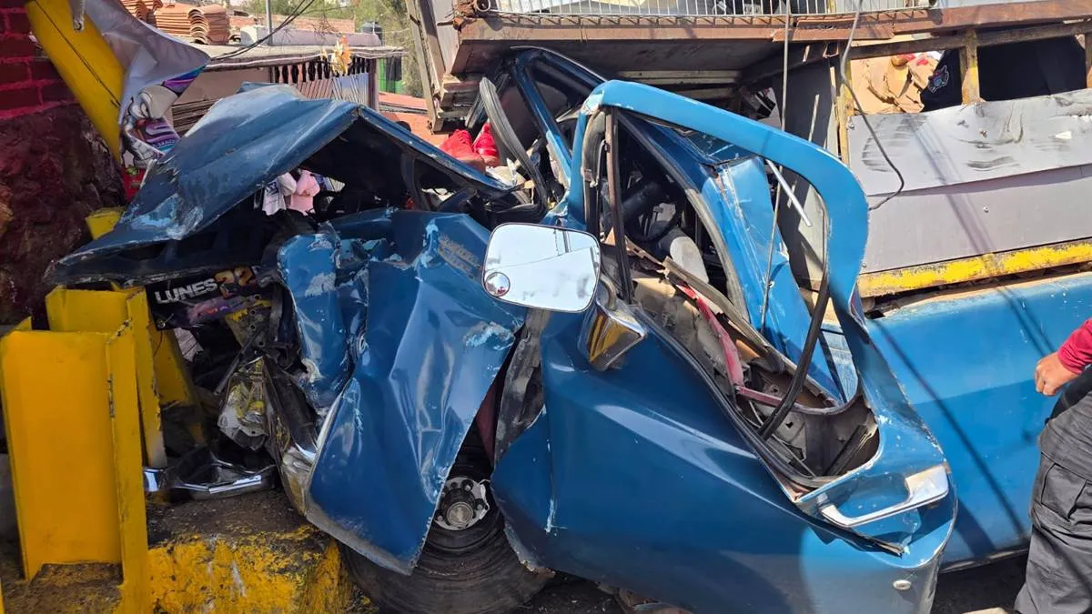 Choque en una pendiente de Xalostoc deja seis heridos