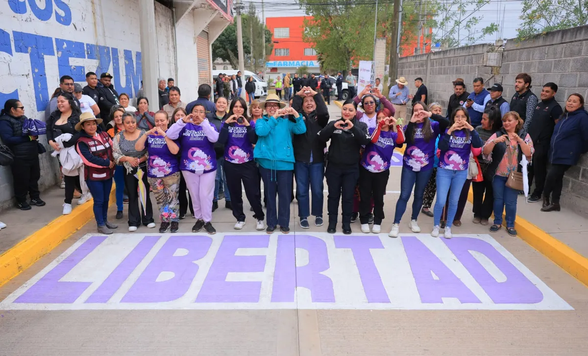 Plasman en calles de Ecatepec leyendas alusivas a la igualdad de género