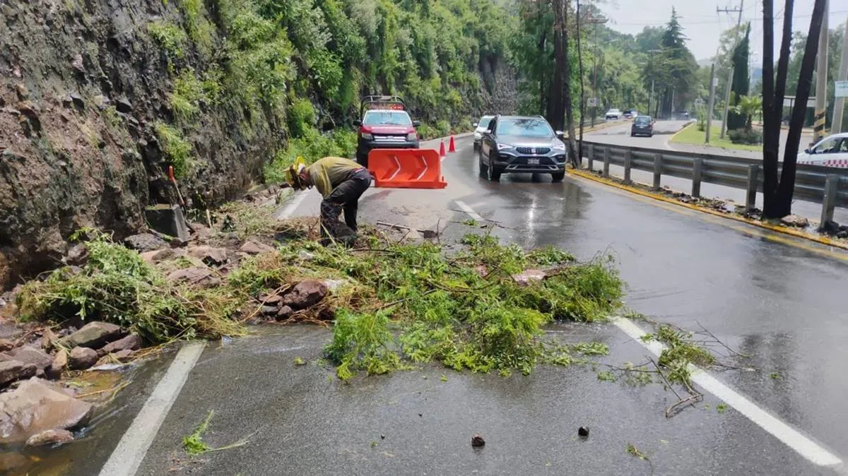 Atizapán con afectaciones por lluvia en Calacoaya, Potrero y lago Esmeralda