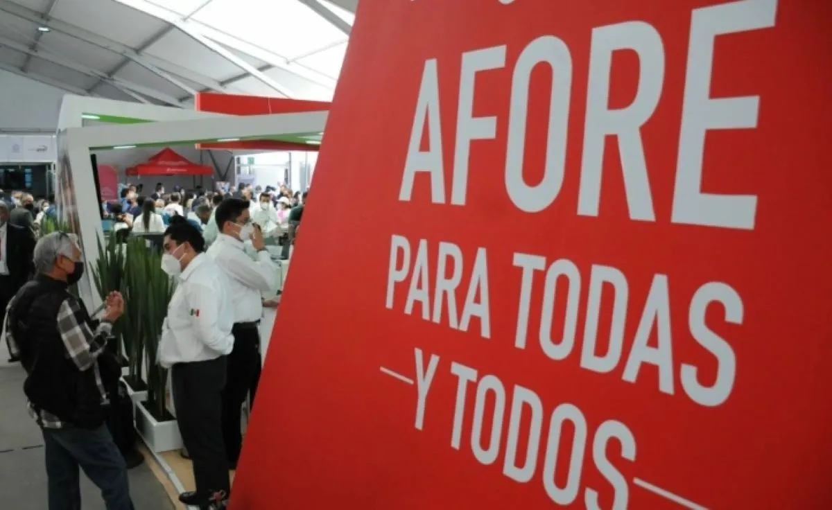 Ahora nuevamente se pone en debate una reforma a las pensiones, en donde las Afores inactivas conformarían el Fondo de Pensiones para el Bienestar. Foto: La Jornada.