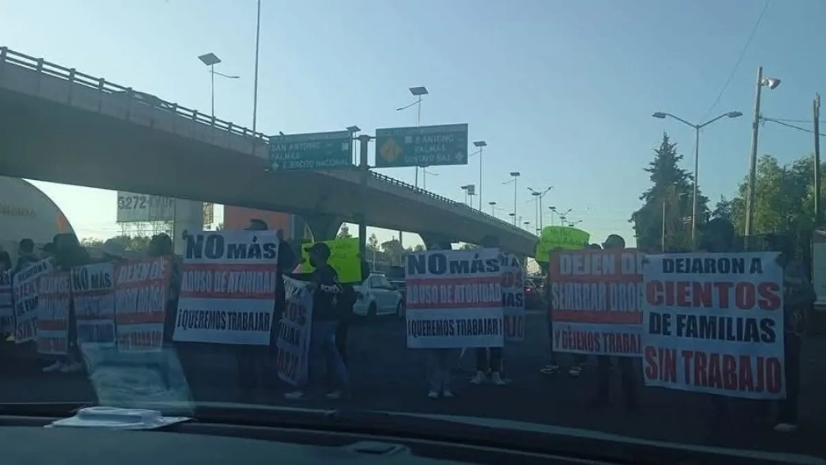 Barberos bloquean Periférico Norte, exigen dejen de ‘sembrar droga’
