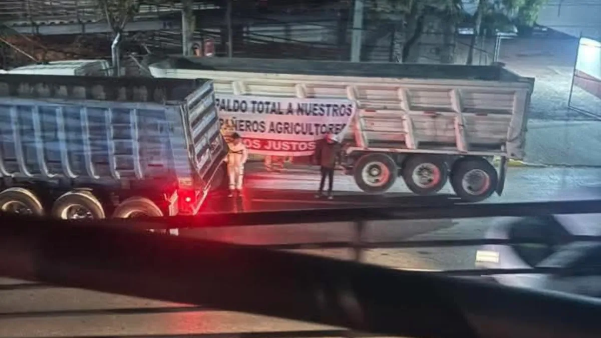 [VIDEOS] Inician bloqueos de transporte en Edomex