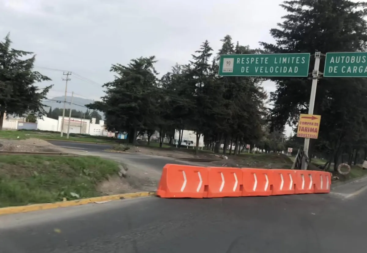 Atropellan a una trabajadora en la carretera Toluca-Palmillas