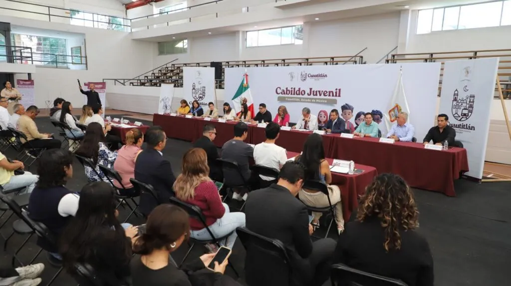 Cuautitlán celebra cabildo juvenil con la participación de jóvenes en el marco del día internacional de la juventud