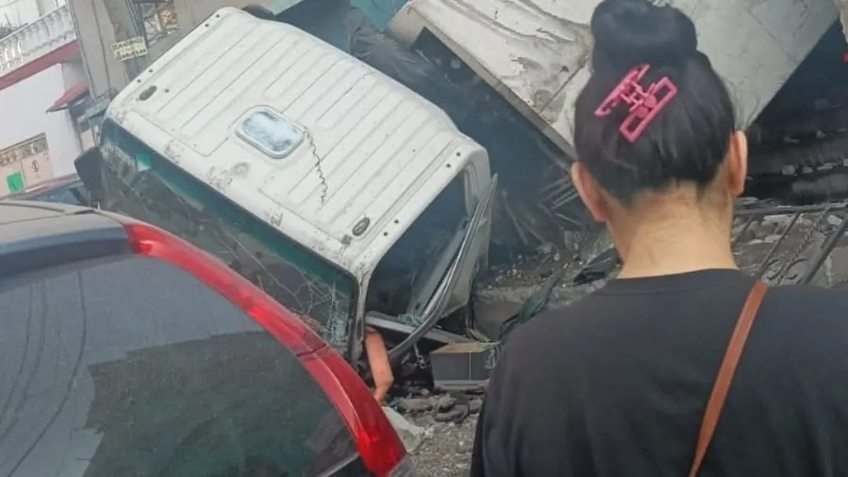 PC Naucalpan reinstala jardineras tras impacto de camión en San Mateo Nopala