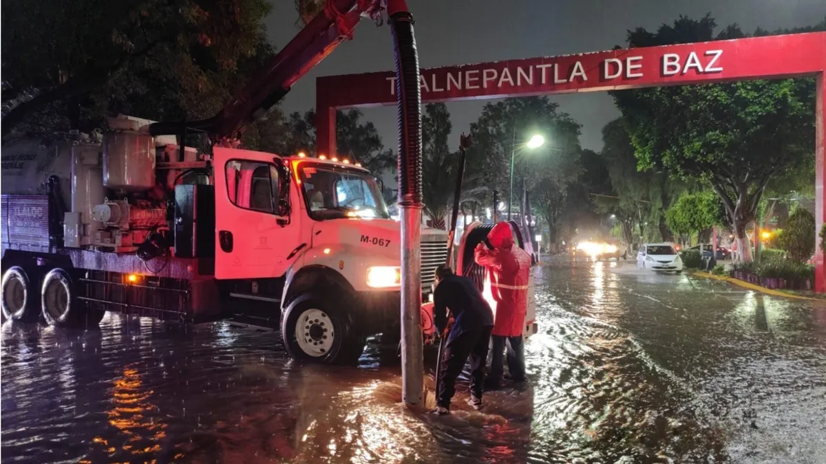 Edomex despliega a brigadistas y máquinas de desazolve en Valle de Toluca y Zona Oriente para atender afectaciones por lluvias atípicas