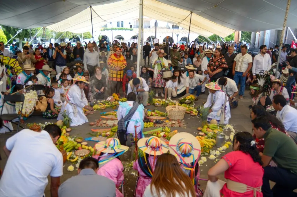 Celebran con música, danzas y sabores el Día Internacional de los Pueblos Indígenas en Almoloya de Juárez