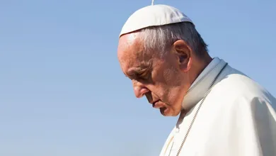 Papa Francisco pasa una noche tranquila tras crisis respiratoria