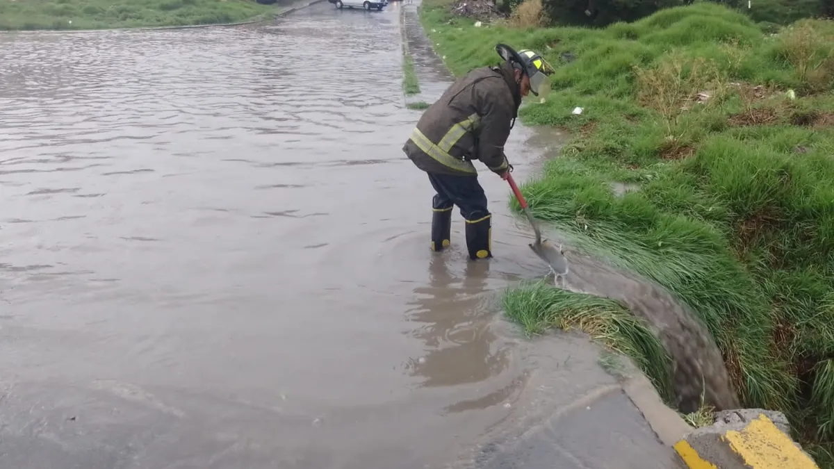Ante intensas lluvias refuerzan monitoreo en zonas de riesgo de Edomex