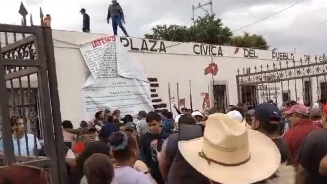 Ecatepec: Enfrentamiento por delegación deja al menos 10 lesionados (video)