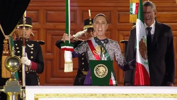 Presidenta Claudia Sheinbaum da grito histórico de Independencia