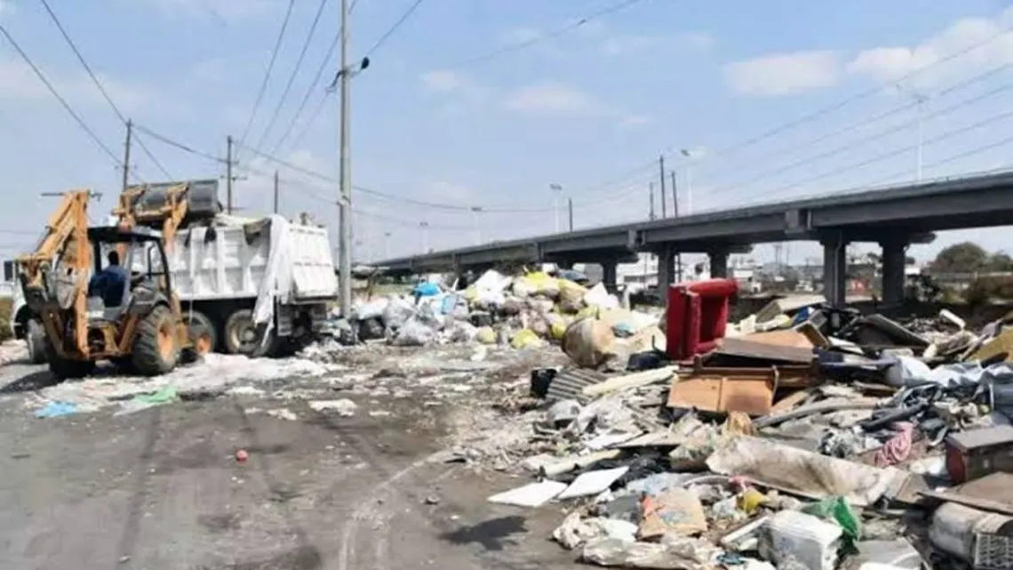Chimalhuacán: persiste abandono de basura en la vía publica