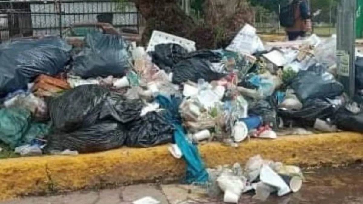 Cuautitlán Izcalli: Inconformes habitantes de Santiago Tepalcapa por basura en las calles