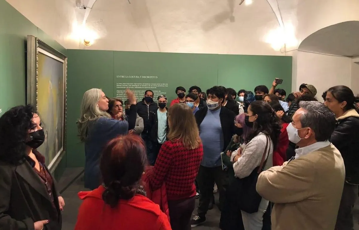 Alesha Mercado comparte el arte de la curaduría