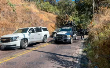 Camioneta de lujo robada en Toluca aparece en Tejupilco