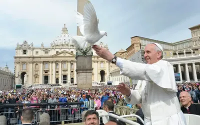 ¿Cuál fue la causa de muerte del papa Francisco?