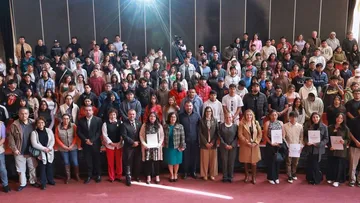 Transformación Universitaria impulsa reconocimiento a excelencia y espíritu humanista de mentes científicas: Paty Zarza