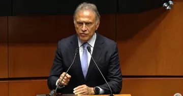 Miguel Ángel Yunes aclara que seguirá en el PAN lo mismo que su hijo, Miguel Ángel Yunes Márquez