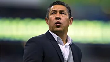 Ambriz se reunió con la Federación, “fue una charla de futbol”