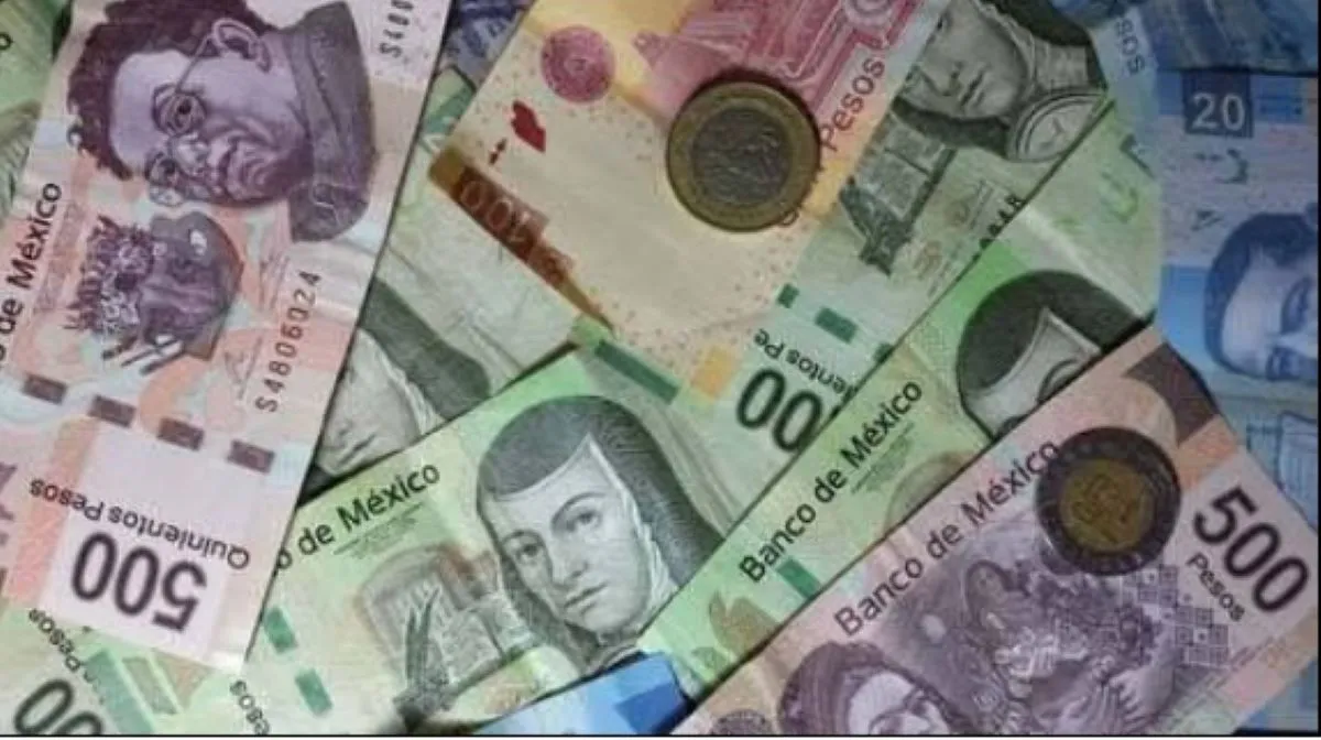 La situación económica en México muchas veces llevan a familias enteras en caer en la trampa de estafadores que usan estas plataformas para engañar con leyendas también como esta: "duplica aguinaldo", "duplica utilidades" o "duplica tus ahorros". Foto: La Jornada