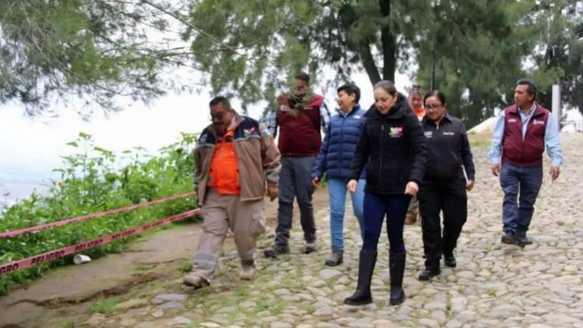Amecameca: inician trabajos para evitar derrumbe en Sacromonte tras grieta