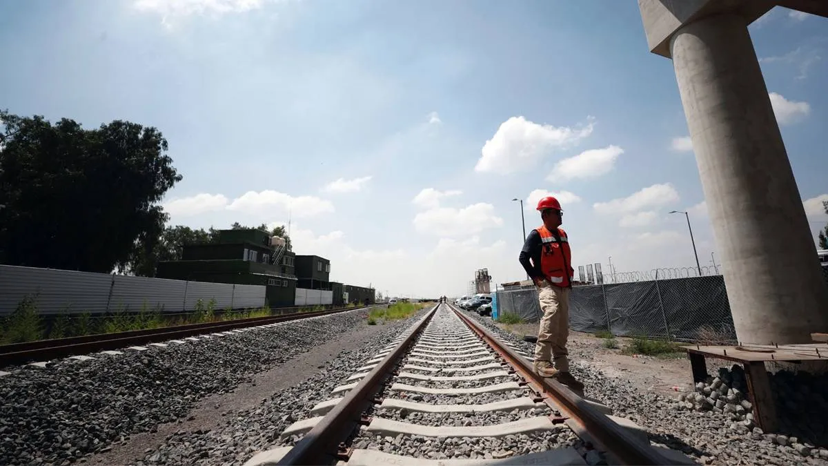 Publican convenio SICT-Edomex para liberar derecho de vía de trenes 