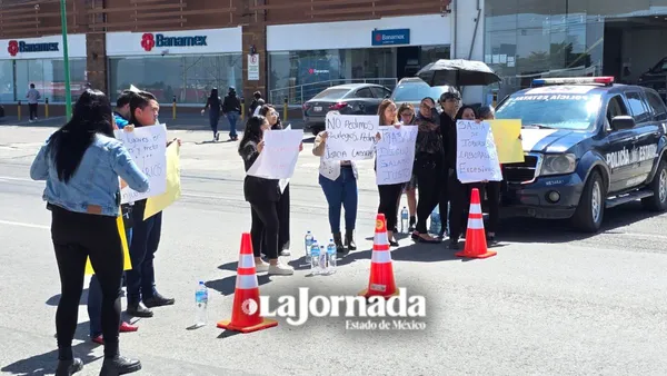 Trabajadores del SAT exigen mejores condiciones laborales