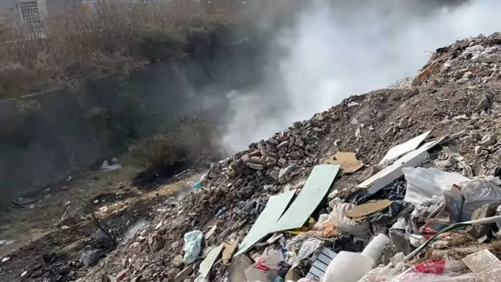 Vecinos de Chalco advierten riesgo sanitario por tiradero de basura
