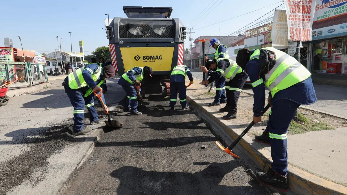 Chimalhuacán refuerza transformación de vialidades con nuevo tren de repavimentación