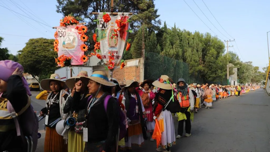 Más de 24 mil peregrinas de Querétaro encuentran en Cuautitlán un hogar en su camino hacia la Basílica de Guadalupe