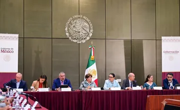 Delfina Gómez y Rosa Icela revisan obras del Oriente
