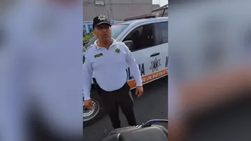 Policía de Valle de Chalco insulta a ciudadano en revisión a motocicletas [VIDEO]