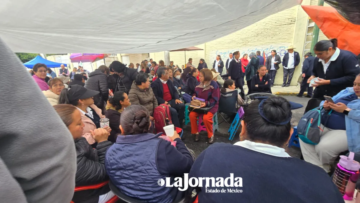 Continúa el paro del personal de la Jurisdicción Sanitaria en Toluca