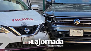 Accidente complica la circulación en el centro de Toluca