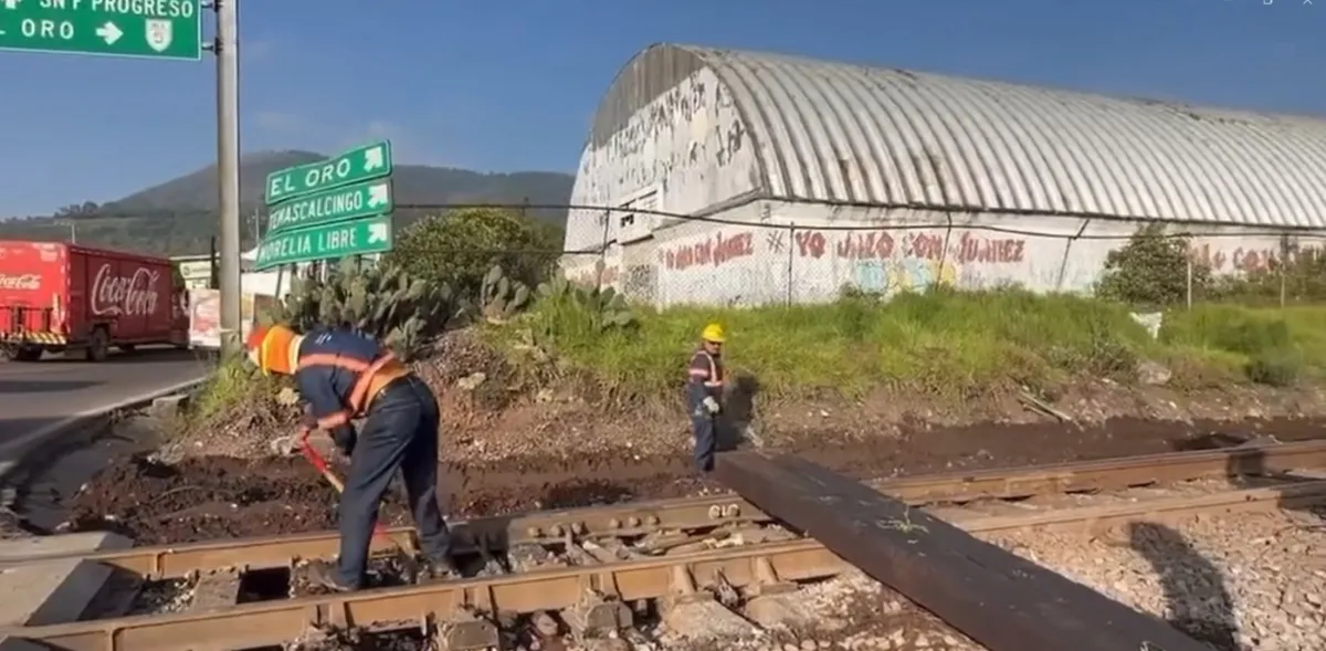 [VIDEO] ¡Cruce mortal en Atlacomulco! Instalan plumas tras tragedia