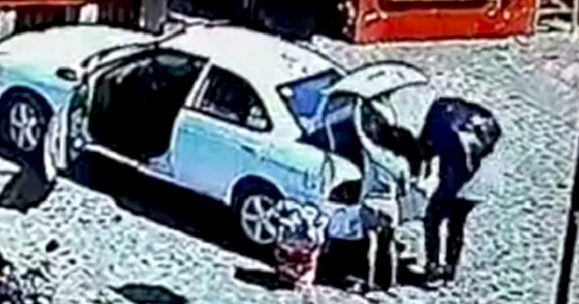 VIDEO: ‘Linchan’ a presuntos secuestradores por muerte de Camila, niña de 8 años, en Taxco