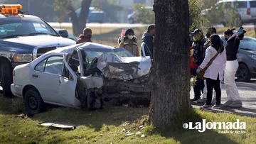 Muere hombre tras chocar en Paseo Tollocan