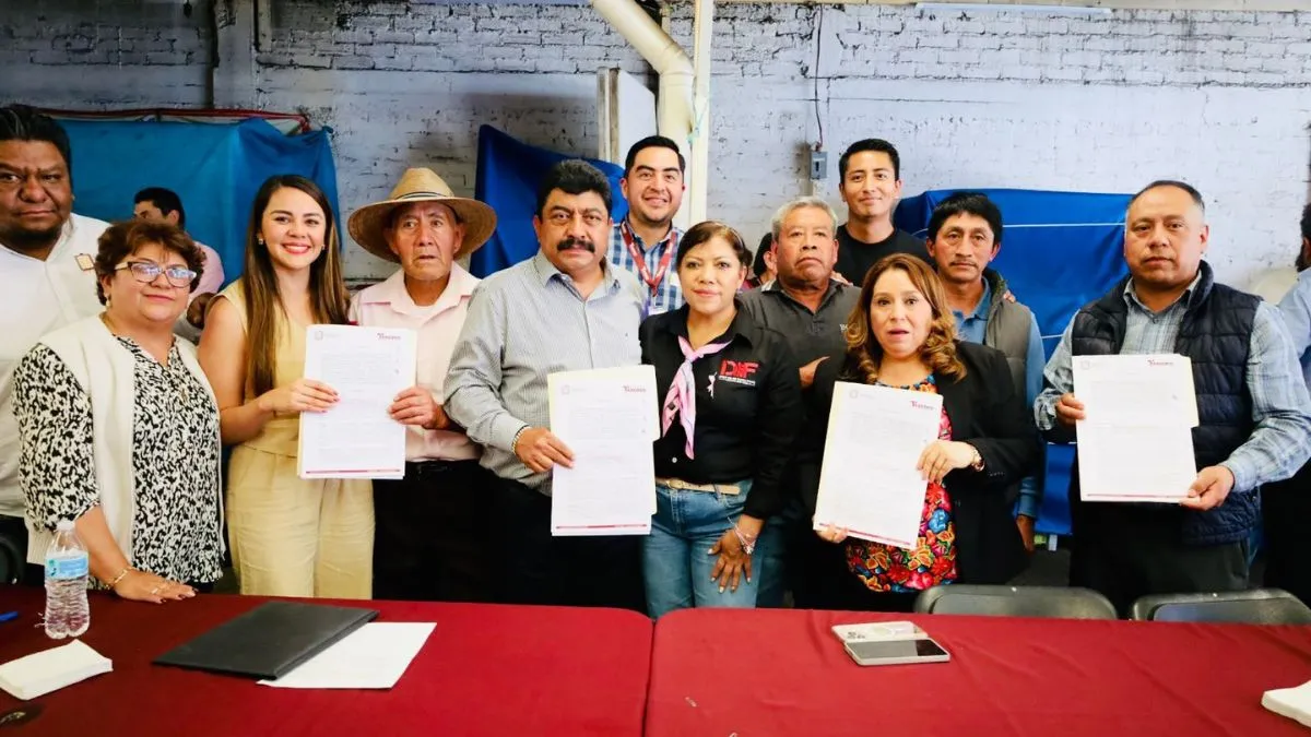 Gobierno de Texcoco firma convenio de comodato con comerciantes de las vías