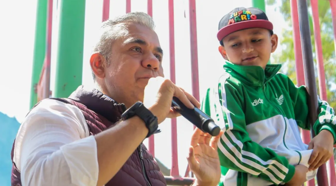 Fernando Vilchis inicia campaña con recorridos a ras de piso en Ecatepec