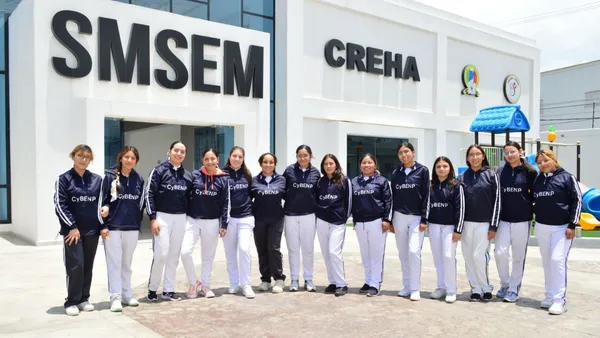 Estudiantes normalistas realizan visita guiada en Centro de Rehabilitación del SMSEM