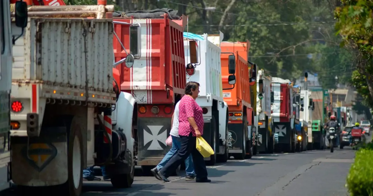 “Transportistas siguen en el caos y a merced de las mafias de las grúas”: Francisco Rojas