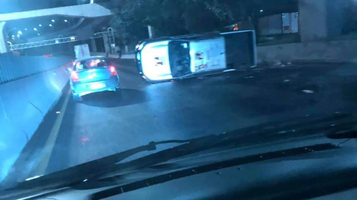 Se volcó camioneta en la México-Querétaro en dirección a Tepotzotlán