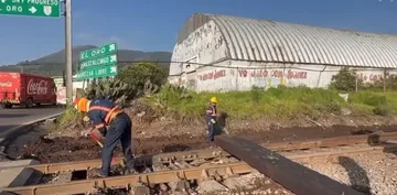[VIDEO] ¡Cruce mortal en Atlacomulco! Instalan plumas tras tragedia