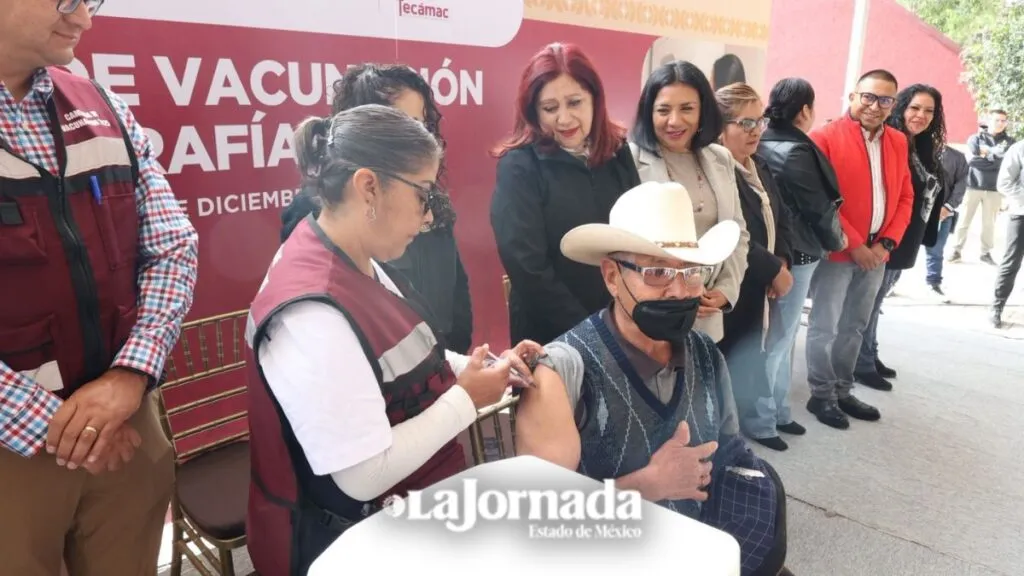 Megajornada de vacunación lleva 31 mil dosis a Tecámac