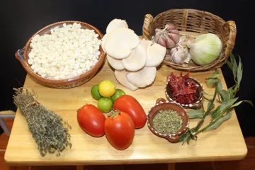 Resaltan la rica gastronomía tlahuica y el talento de sus artesanos