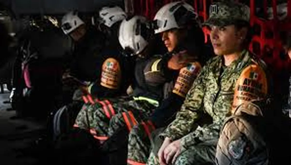 Brigada mexicana apoya a combatir incendios en California