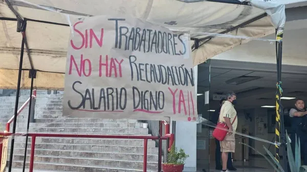 Trabajadores del SAT Tlalnepantla exigen salarios dignos